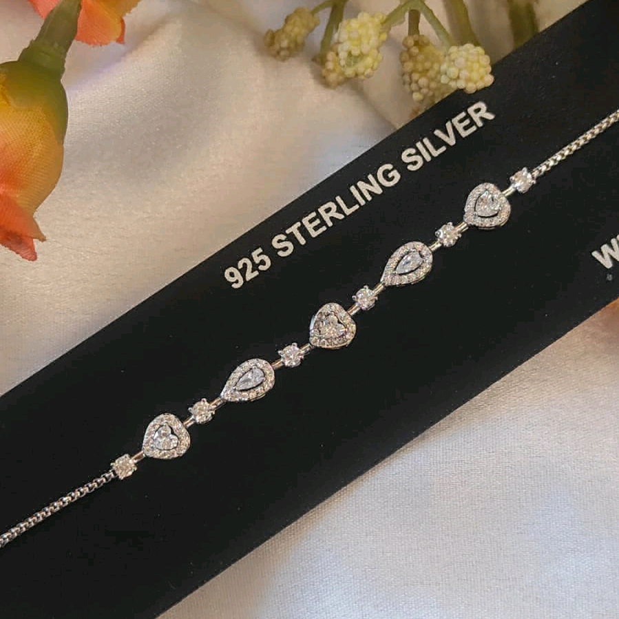 Heartstrings Bracelet 